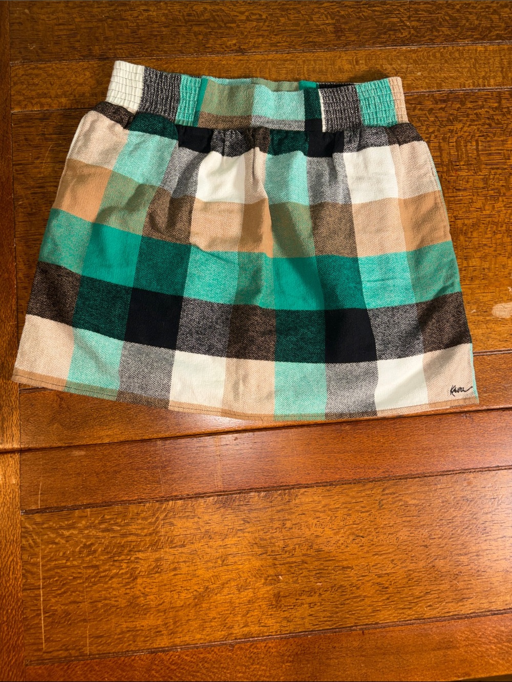 Kavu Plaid Elastic-Waist Mini Skirt in Teal and Cream Plaid Design.  Size medium